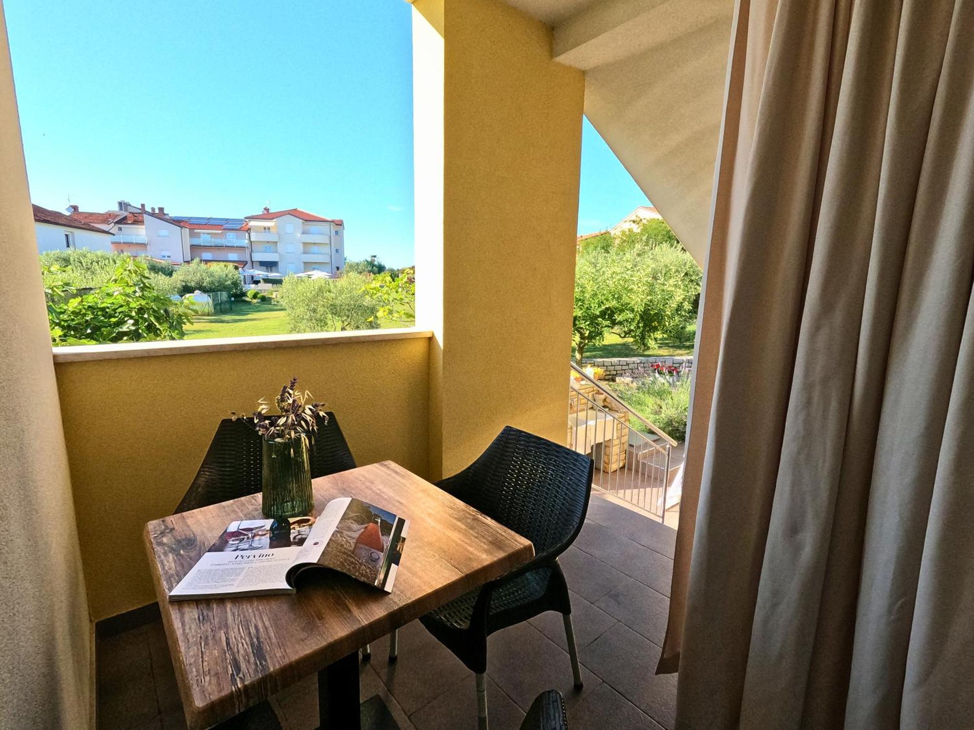 Apartments Goltes Lovrečica 외부 사진